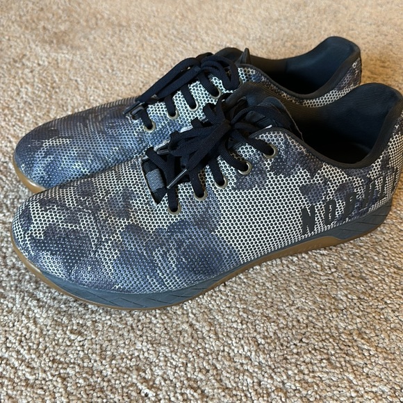 NOBULL trainers - navy floral 13 - Picture 2 of 6